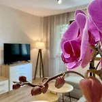 Centre Bright & Cozy For 4 Persons Апартамент