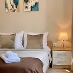 Centre Bright & Cozy For 4 Persons Апартамент Стара Загора
