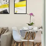 Апартамент Centre Bright & Cozy For 4 Persons Стара Загора