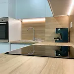 Апартамент Centre Bright & Cozy For 4 Persons