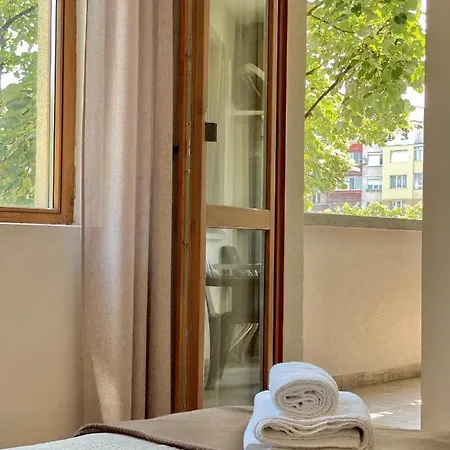 Centre Bright & Cozy For 4 Persons Appartement