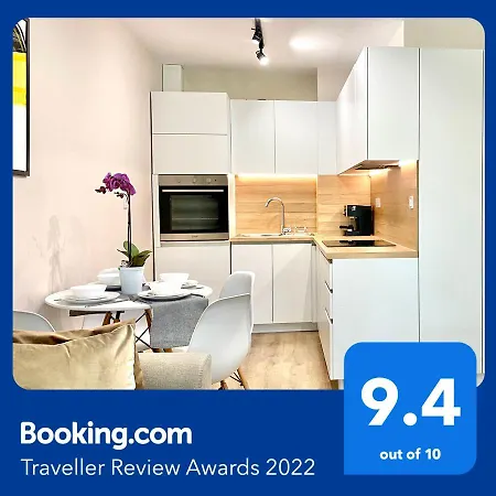Centre Bright & Cozy For 4 Persons Apartment *